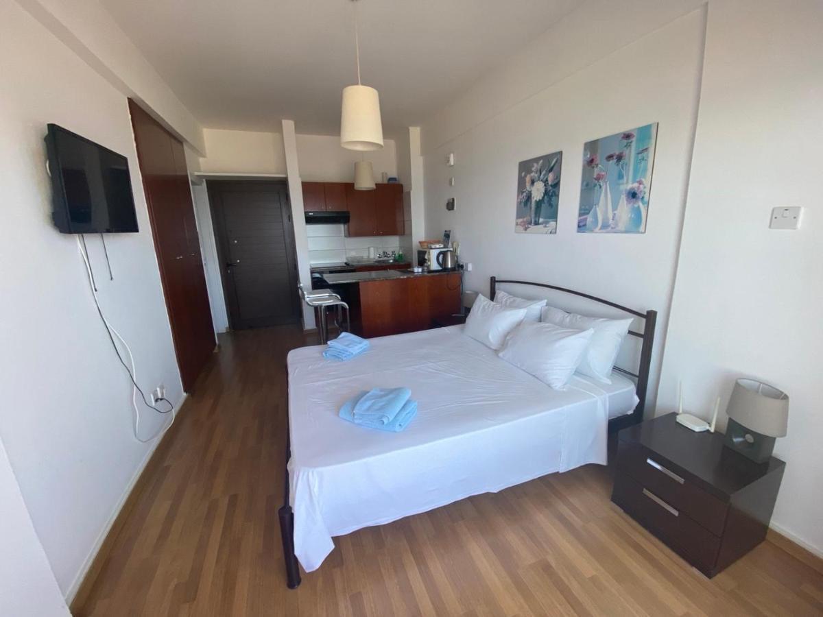 לרנקה Alex Beach Apartment 33 מראה חיצוני תמונה